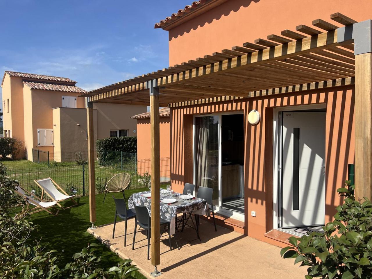 Residence Hoteliere Les Hameaux De Saint Cyprien Appartement 2 Chambres Lecci Exteriör bild